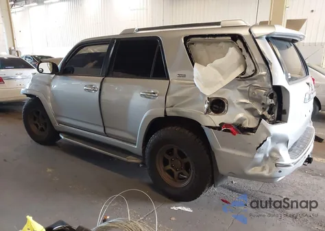 2013 Toyota 4Runner Sr5 z USA, uszkodzony, nr VIN JTEZU5JR7D5057693